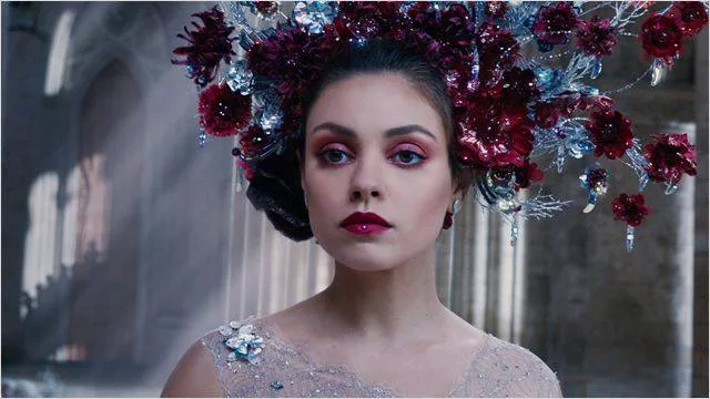Jupiter ascending Miss Bobby_Jupiter ascending