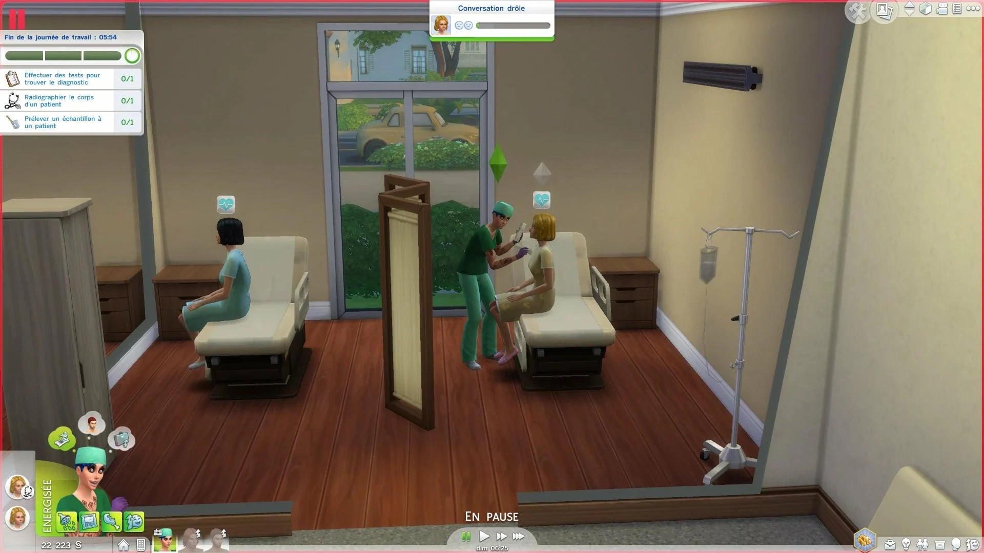 Miss Bobby_Sims 4_au travail